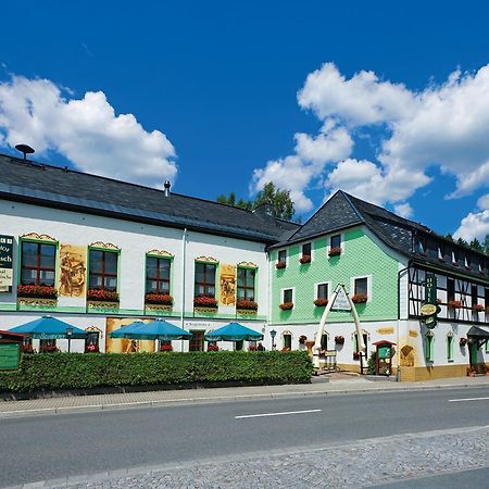 Hotel Gasthof Zum Walfisch Klingenthal Bagian luar foto