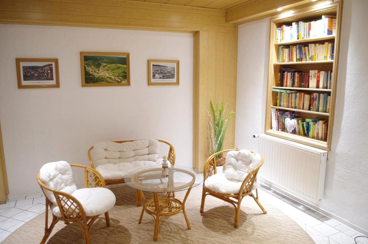 Hotel Gasthof Zum Walfisch Klingenthal Bagian luar foto