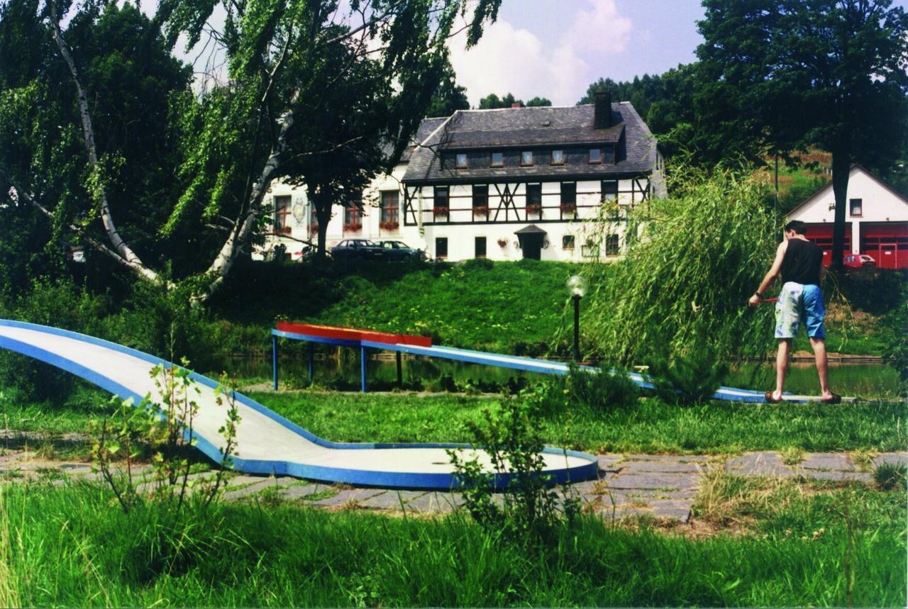 Hotel Gasthof Zum Walfisch Klingenthal Bagian luar foto