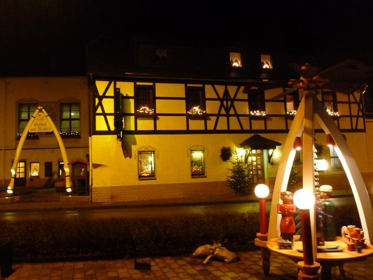 Hotel Gasthof Zum Walfisch Klingenthal Bagian luar foto