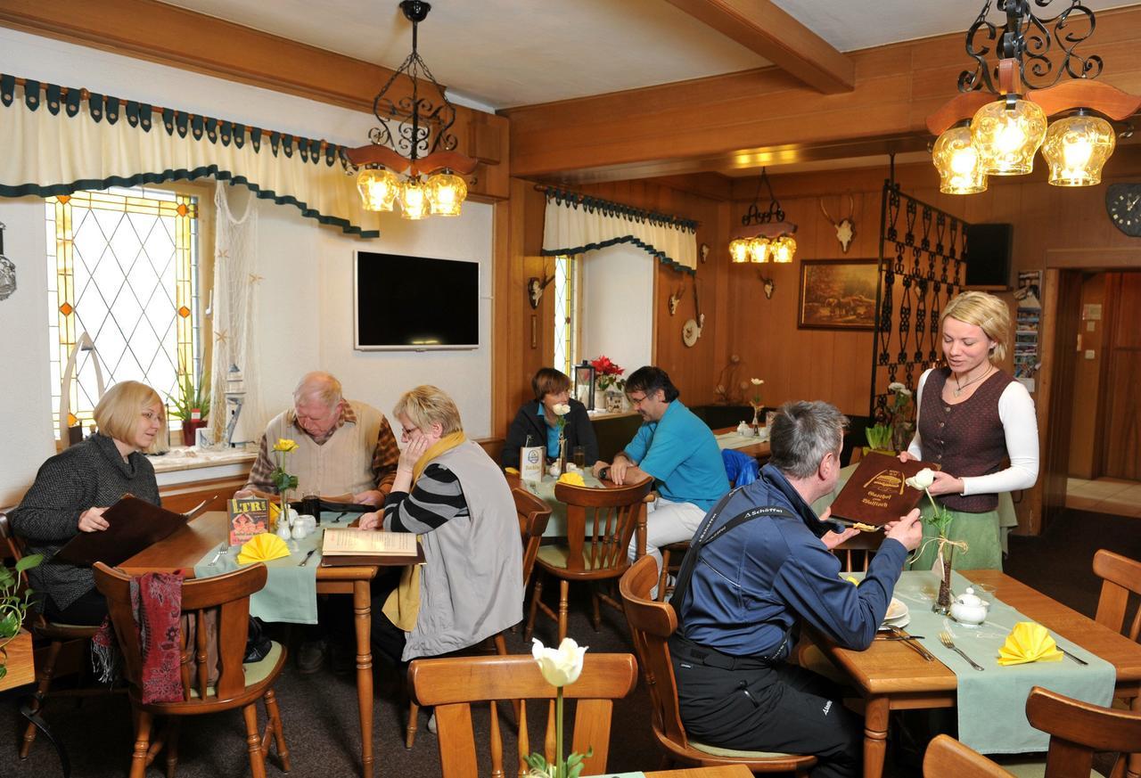 Hotel Gasthof Zum Walfisch Klingenthal Bagian luar foto
