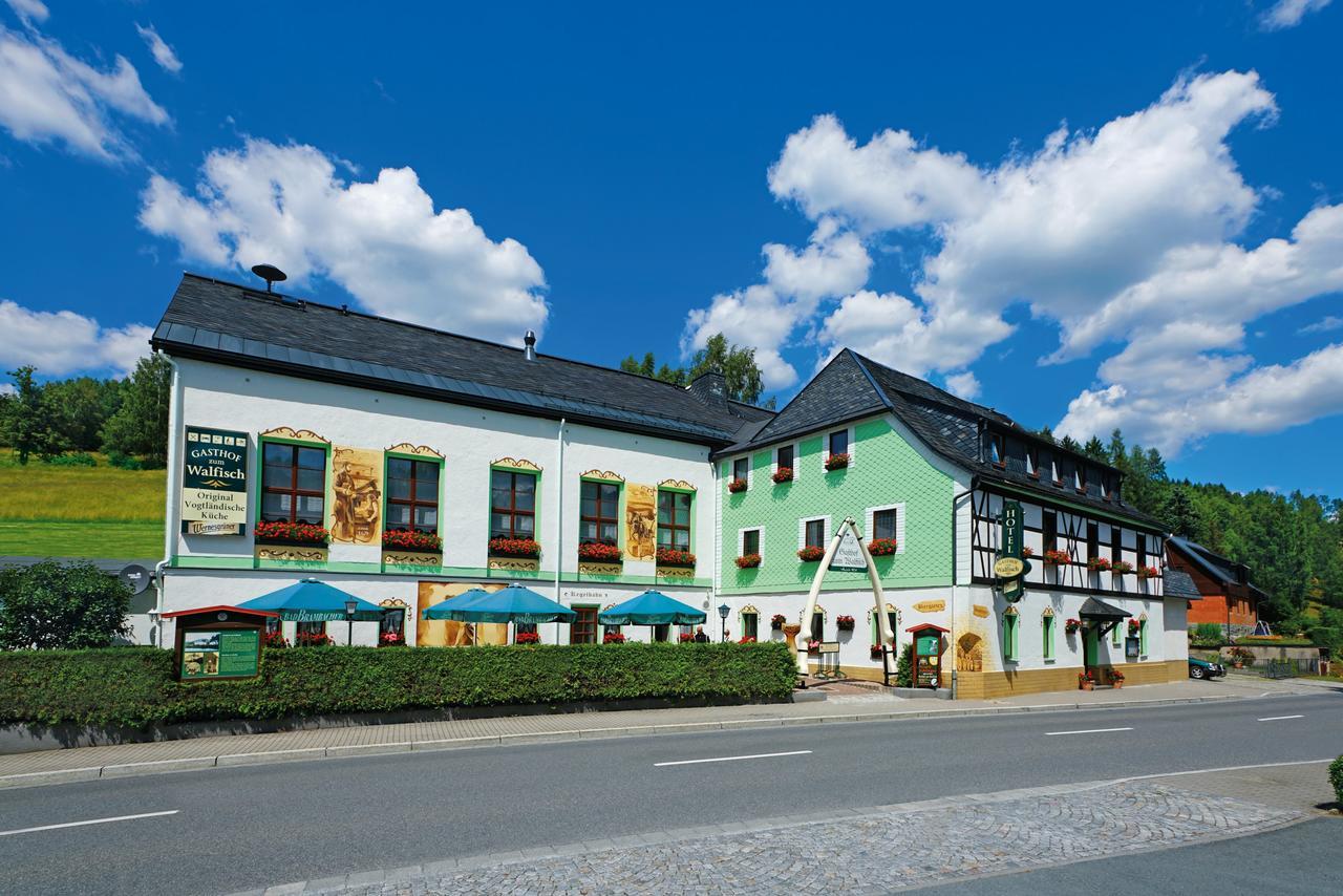 Hotel Gasthof Zum Walfisch Klingenthal Bagian luar foto