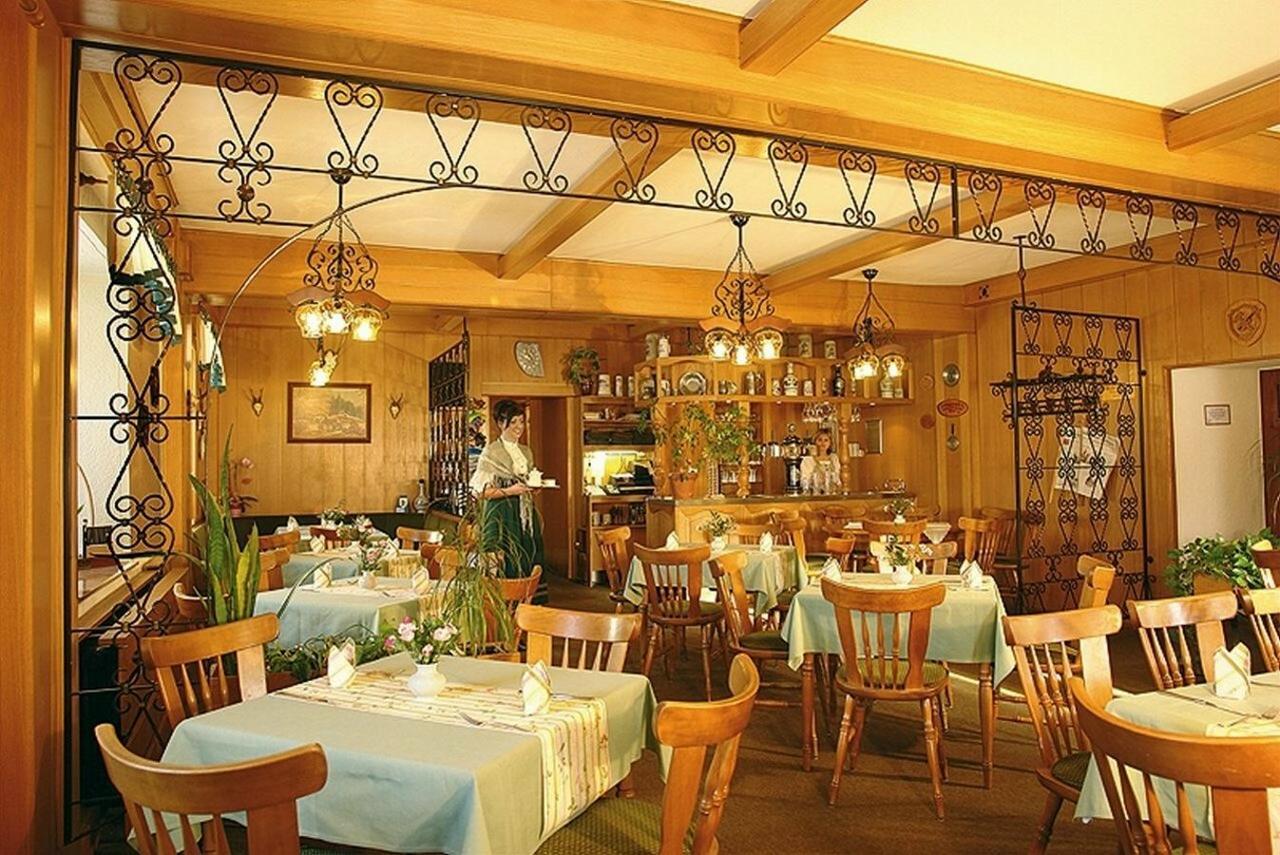 Hotel Gasthof Zum Walfisch Klingenthal Bagian luar foto