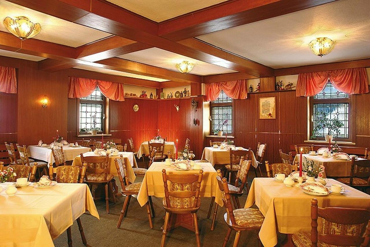 Hotel Gasthof Zum Walfisch Klingenthal Bagian luar foto