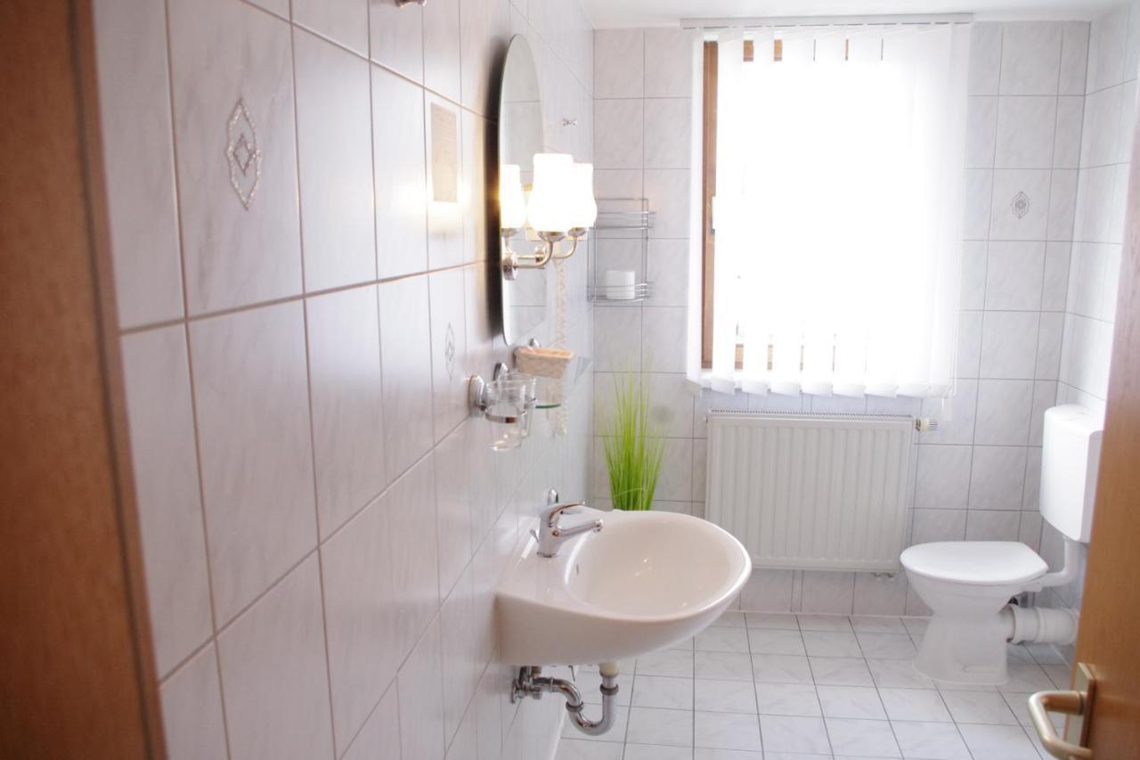 Hotel Gasthof Zum Walfisch Klingenthal Bagian luar foto